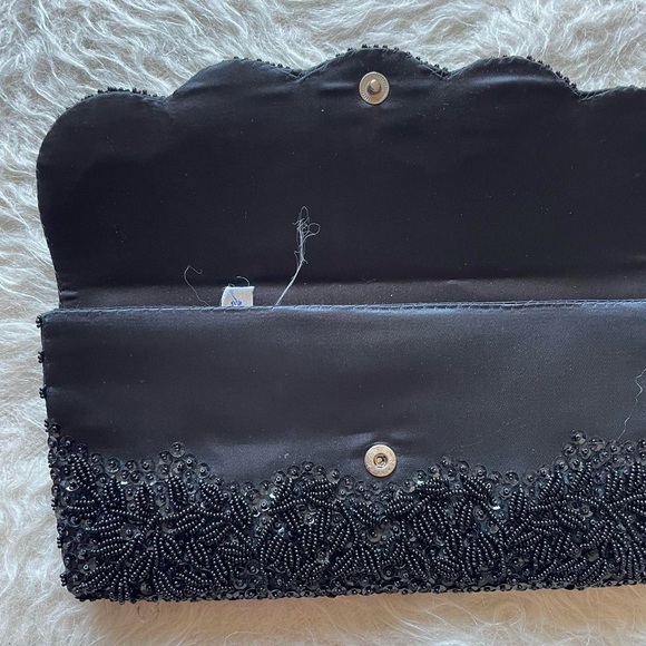 Vintage beadwork clutch - Picture 4 of 5